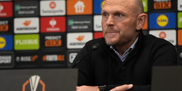 Джозеф Остінг очолив Гоу Ехед Іглз: повернення в Ередивізі та нові виклики для "Орлів"