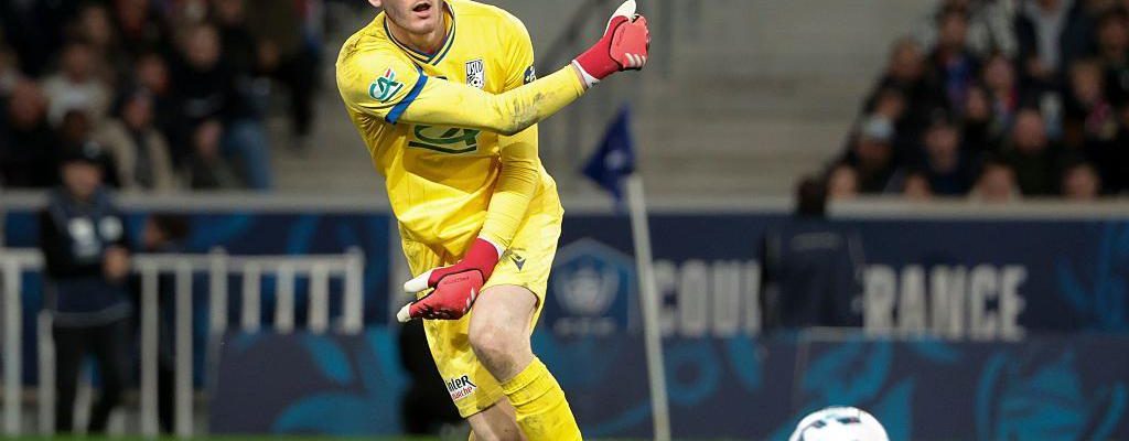 Новий Чех чи майбутня зірка АПЛ: як Евен Жауен став найдорожчим голкіпером-новачком Ньюкасла