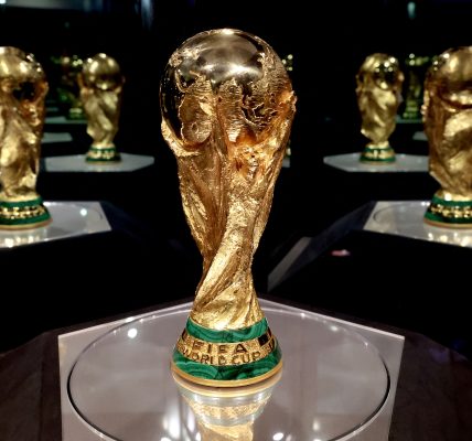 ЧС-2026: головні фаворити, прогнози експертів та остання поява Мессі й Роналду на мундіалі